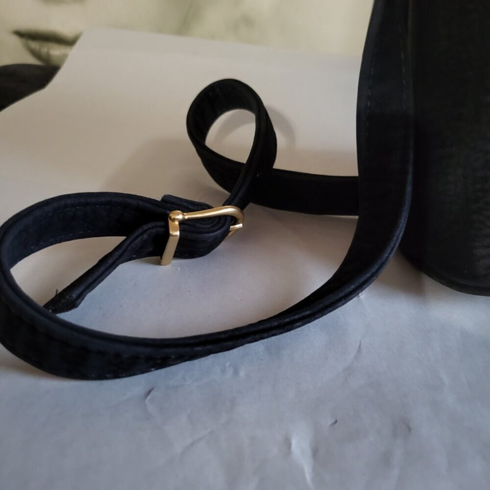 VINTAGE PARK AVENUE INTERNATIONAL BLACK LEATHER SUEDE CROSSBODY BAG - Picture 5 of 9